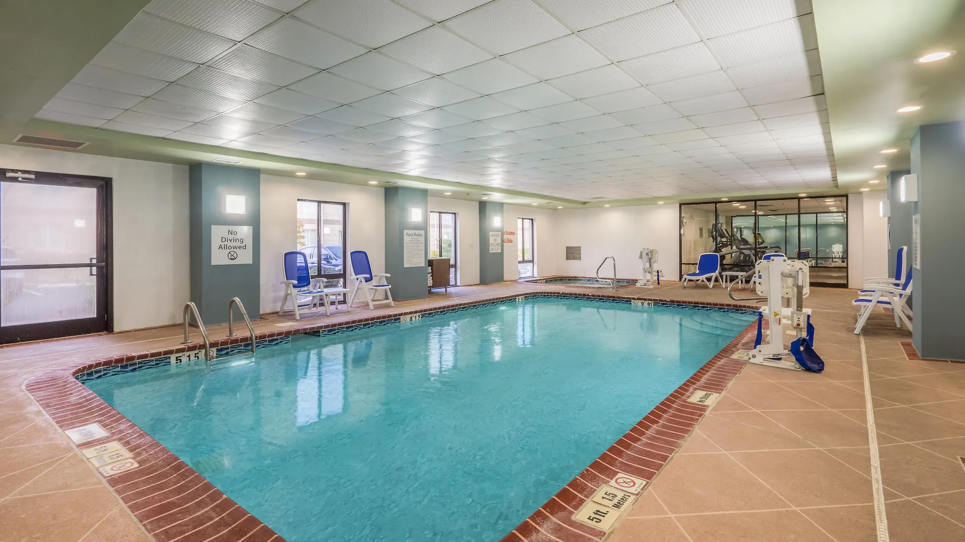 Holiday Inn Express Hotel & Suites Louisville East By Ihg 2*,  United States
