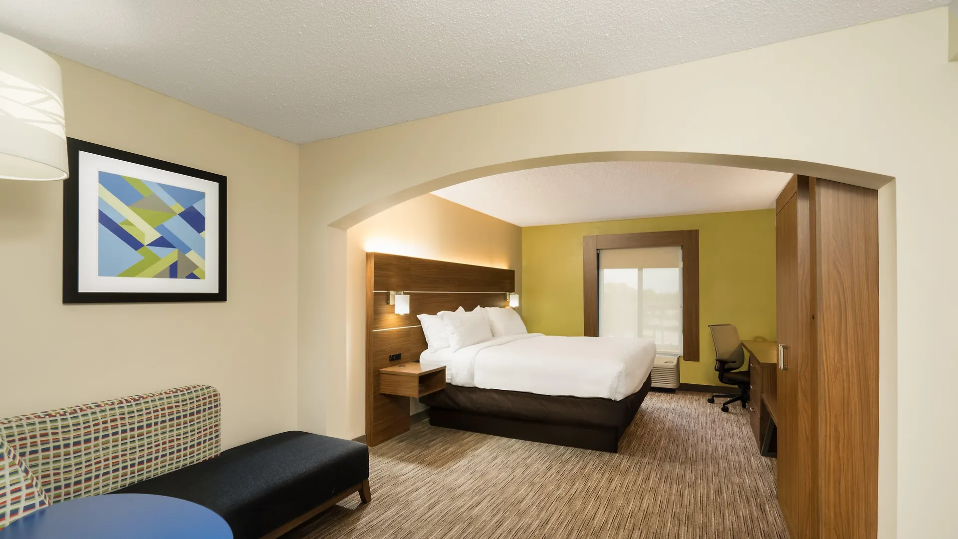 Holiday Inn Express Hotel & Suites Louisville East By Ihg