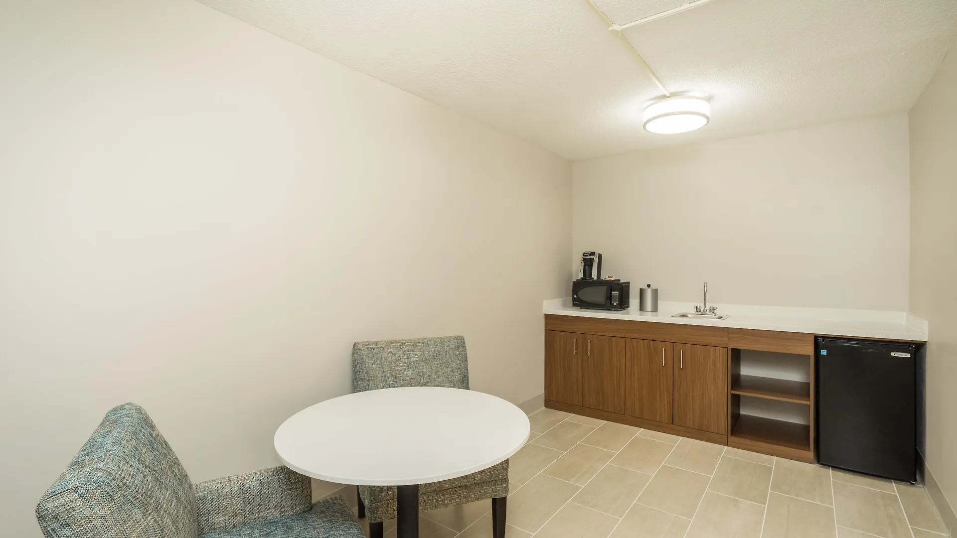 Holiday Inn Express Hotel & Suites Louisville East By Ihg