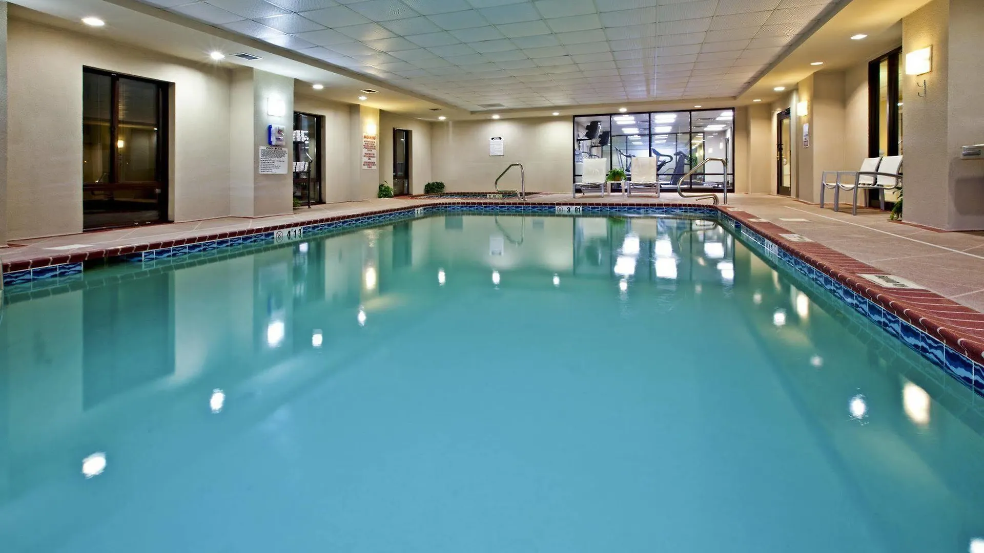 Holiday Inn Express Hotel & Suites Louisville East By Ihg